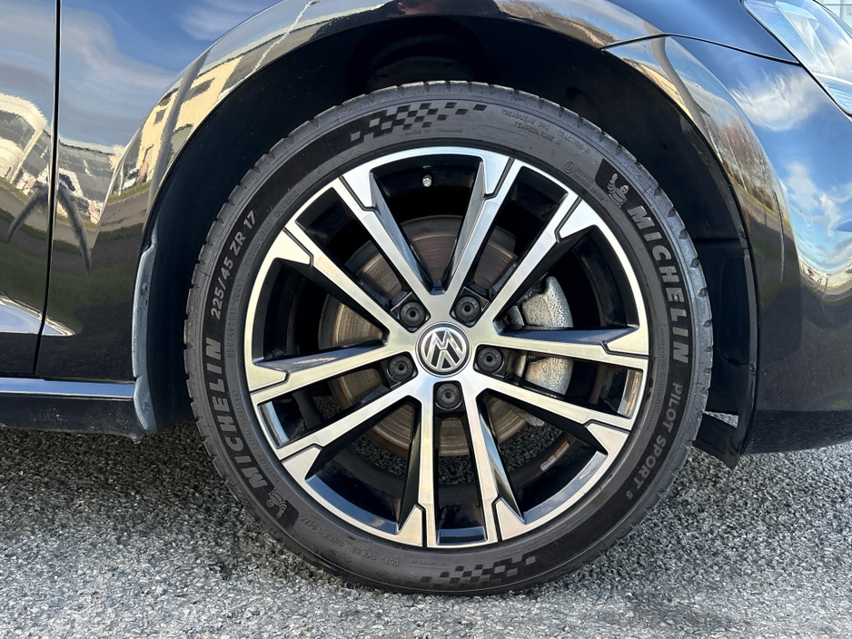 2014 Volkswagen Golf - image 5