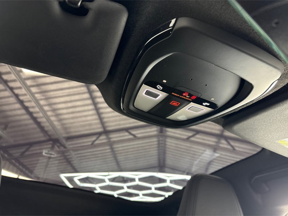 2024 Volvo C40 - image 26