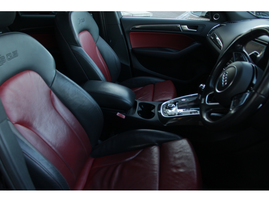 2015 Audi SQ5 - image 11