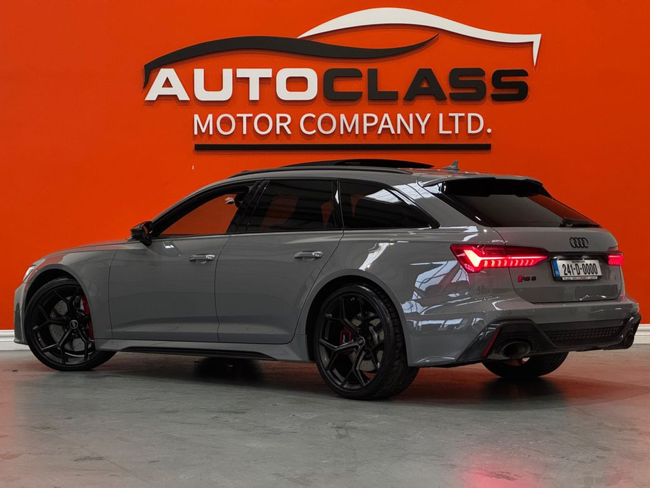 2024 Audi RS6 - image 12