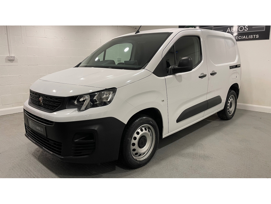 2024 Peugeot Partner - image 5