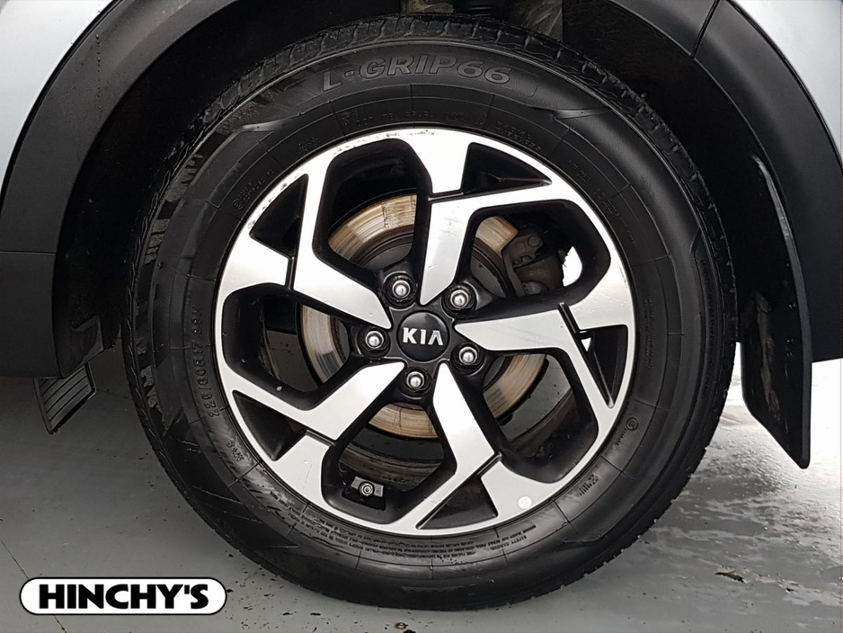 2020 Kia Sportage - image 8