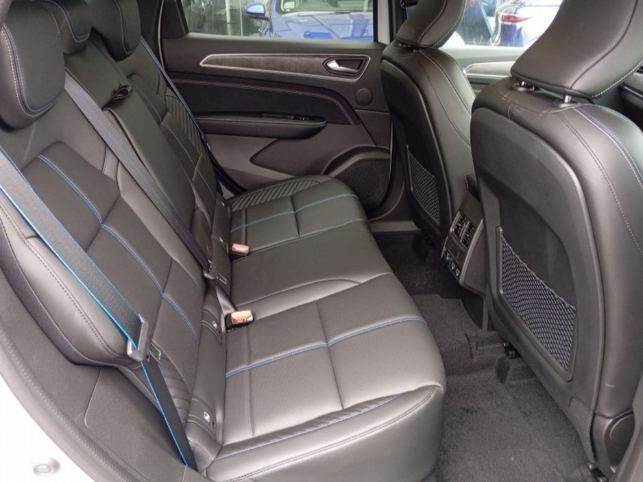 2025 Renault Arkana - image 4