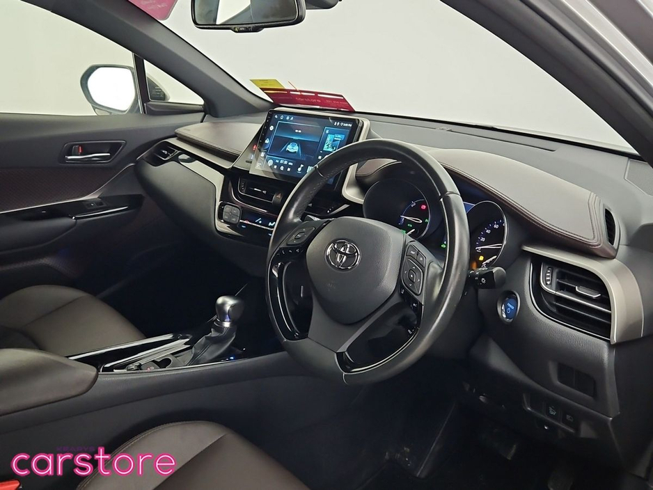 2017 Toyota C-HR - image 9