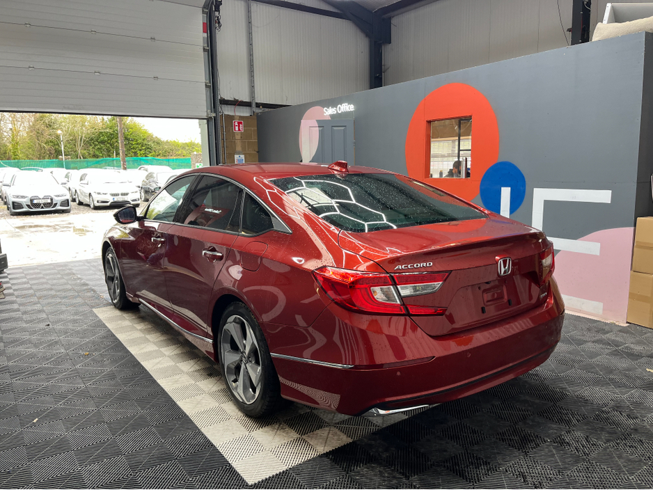 2020 BMW 5 Series - image 4