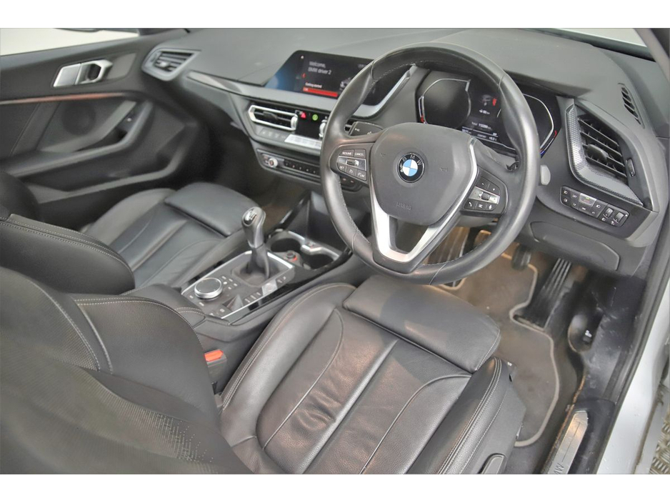 2020 BMW 1 Series - image 13