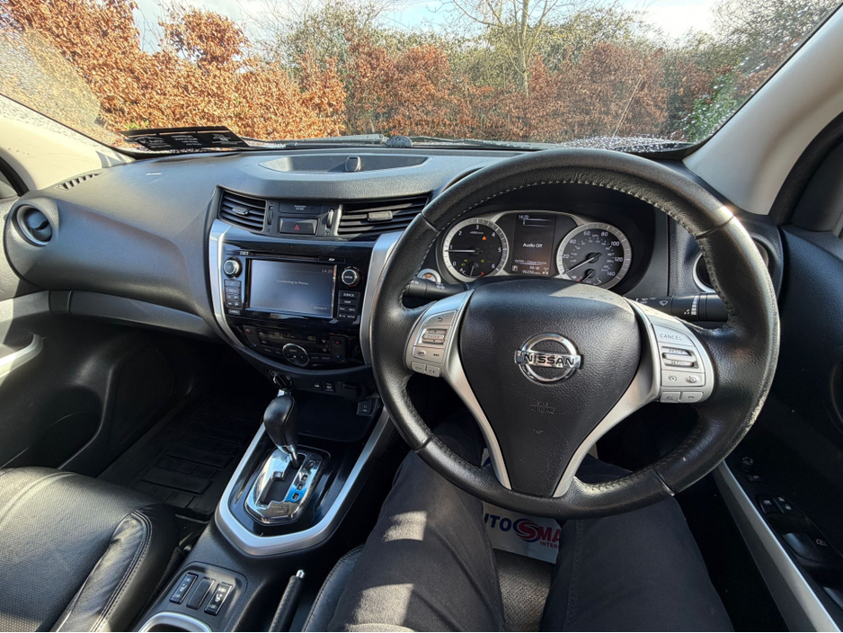 2016 Nissan Np300 - image 14