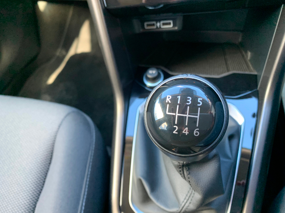 2018 Volkswagen T-Roc - image 22