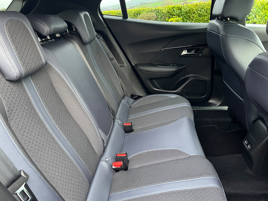 2020 Peugeot 2008 1.2 Puretech 100bhp Allure €17,950