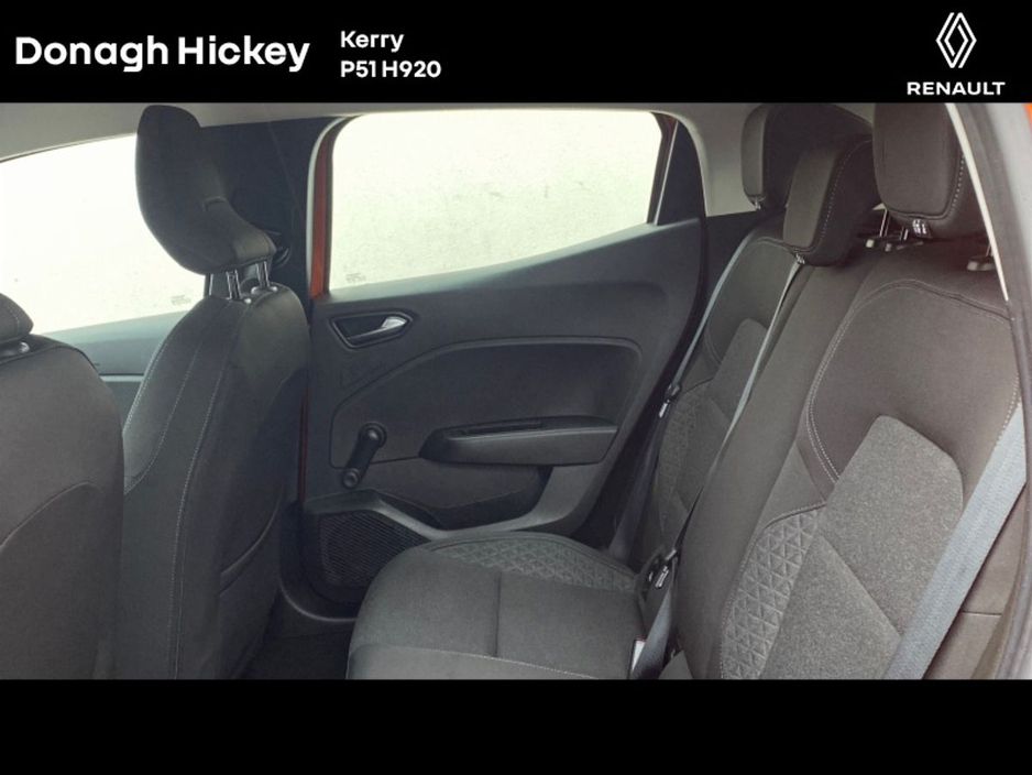 2021 Renault Clio Dynamique TCe 100 €15,900
