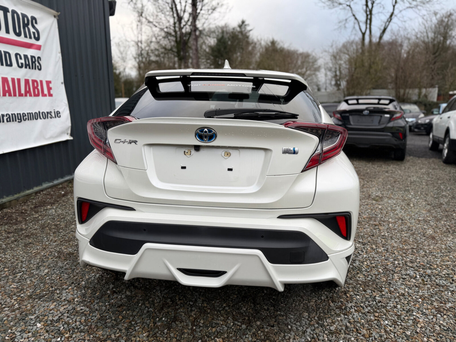 2018 Toyota C-HR 1.8 HYBRID SOL €19,500