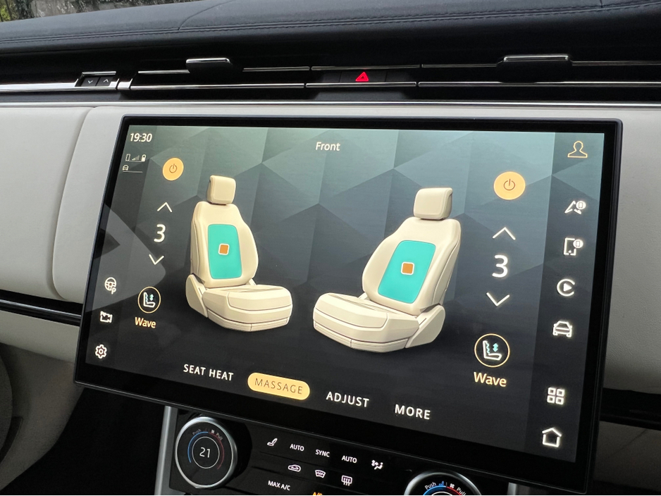 2023 Land Rover Range Rover - image 34