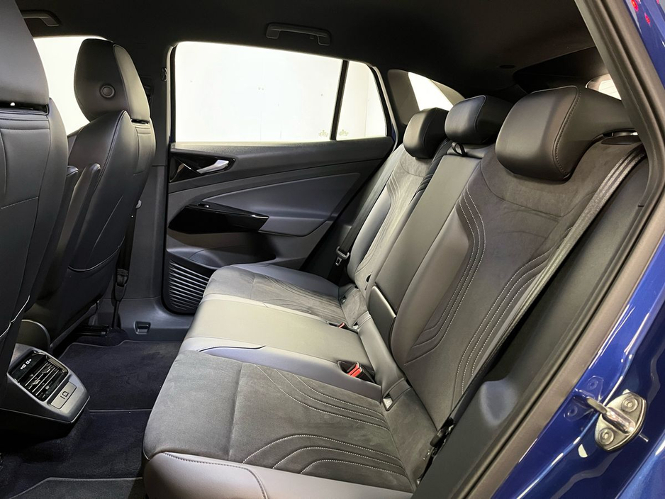 2024 Volkswagen ID.4 Life DX 77kWh 174BHP - Reversing Camera - Ambient Lighting - Sat Nav - Climate Control - Heated Seats - Keyless Start - Apple CarPlay/Android Auto €32,950