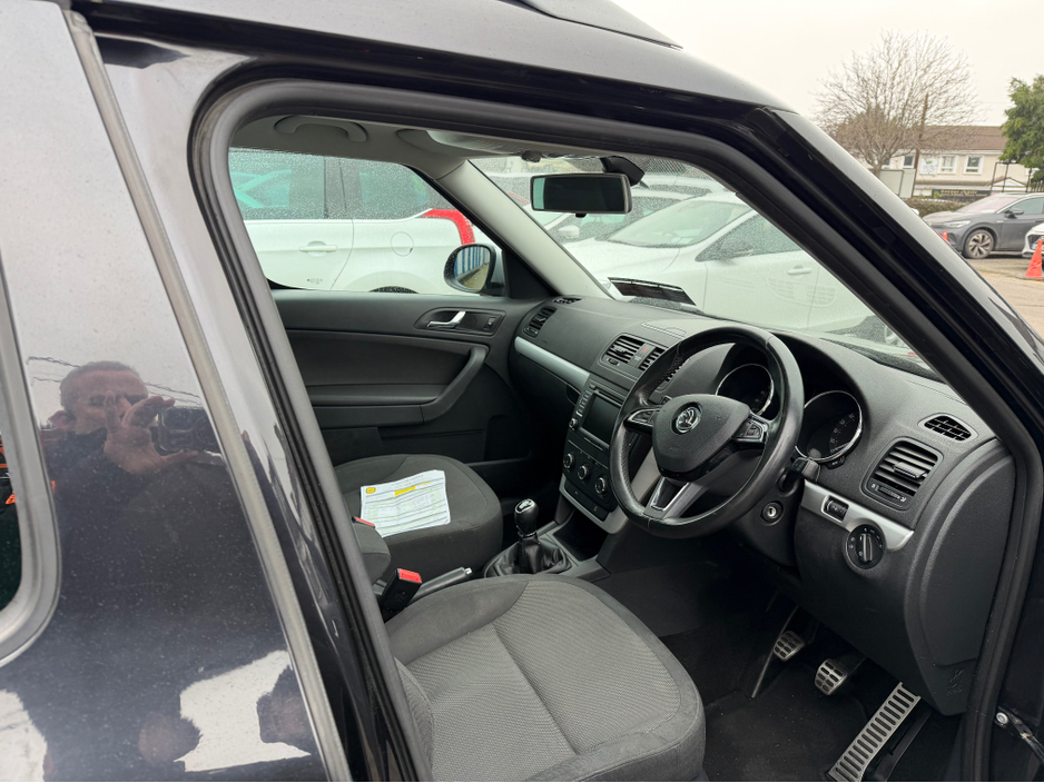 2014 Skoda Yeti - image 14