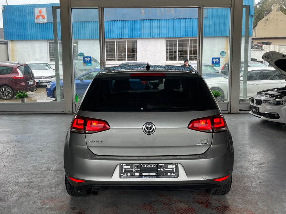 2016 Volkswagen Golf - image 6