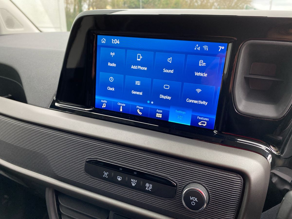 2026 Ford Transit Courier - image 19