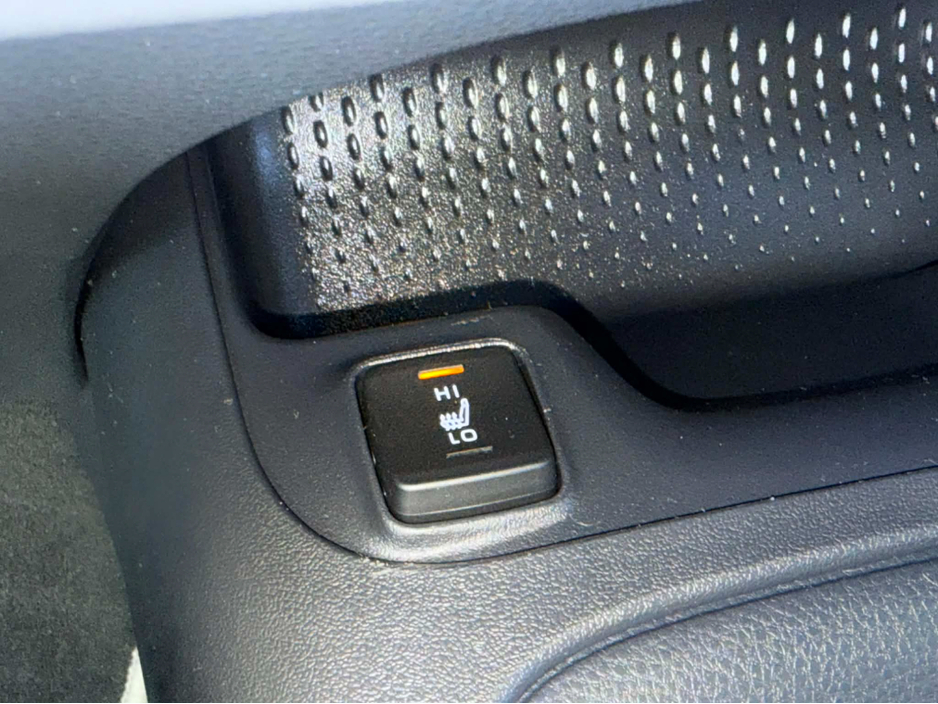 2023 Toyota Corolla - image 13