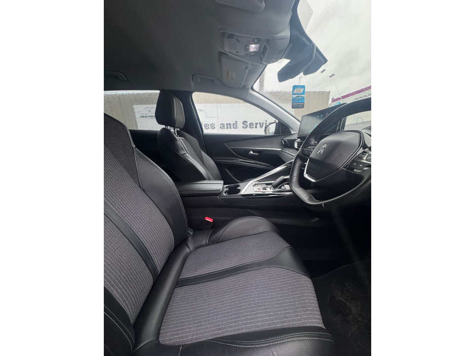 2022 Peugeot 3008 - image 31