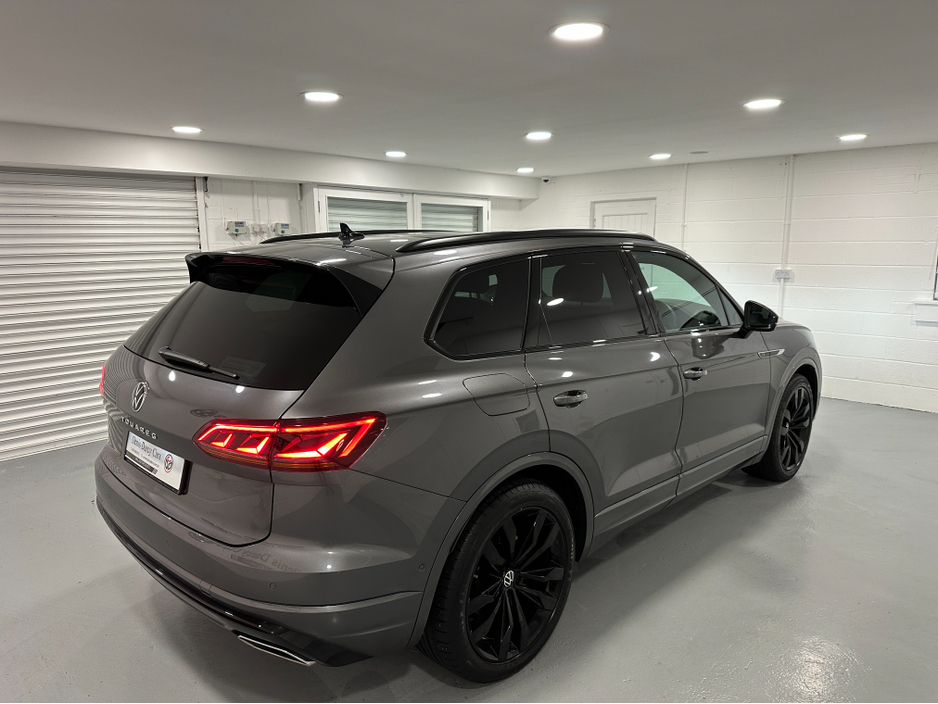 2023 Volkswagen Touareg V6 BLACK EDITION 3.0 TDI AUTO VW/AUDI SPECIALISTS WWW.DENISDARCYCARS.IE €84,950