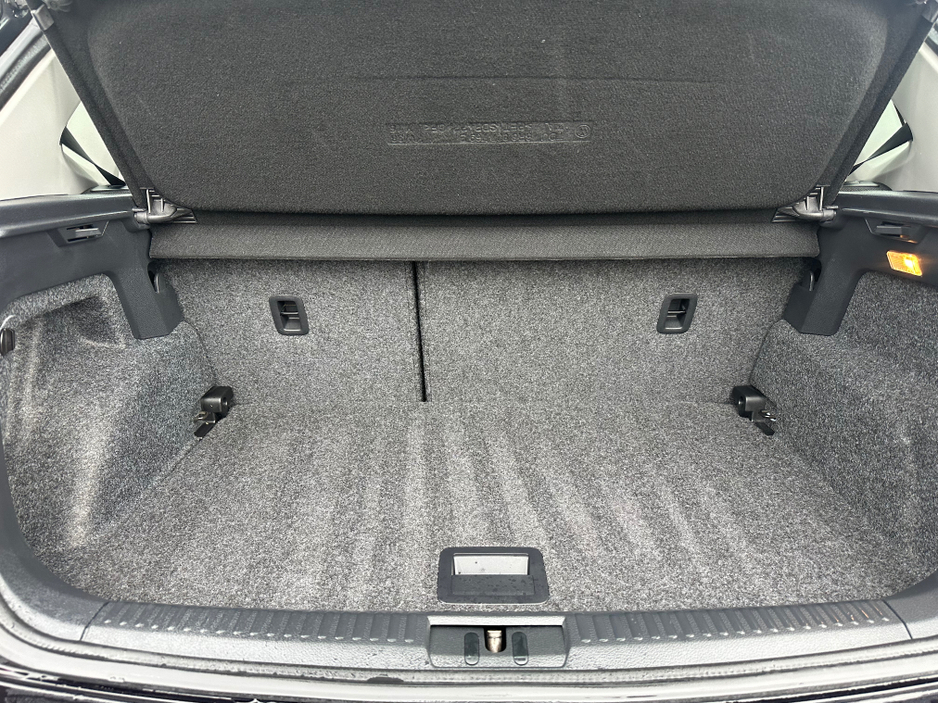 2017 Volkswagen Polo - image 14