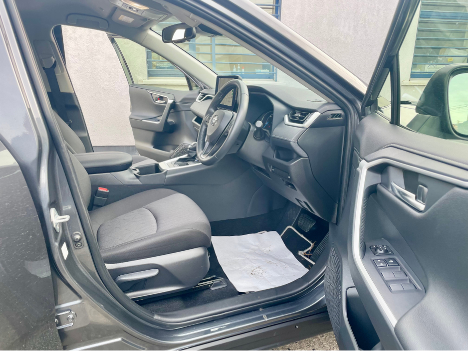 2024 Toyota Rav4 - image 7