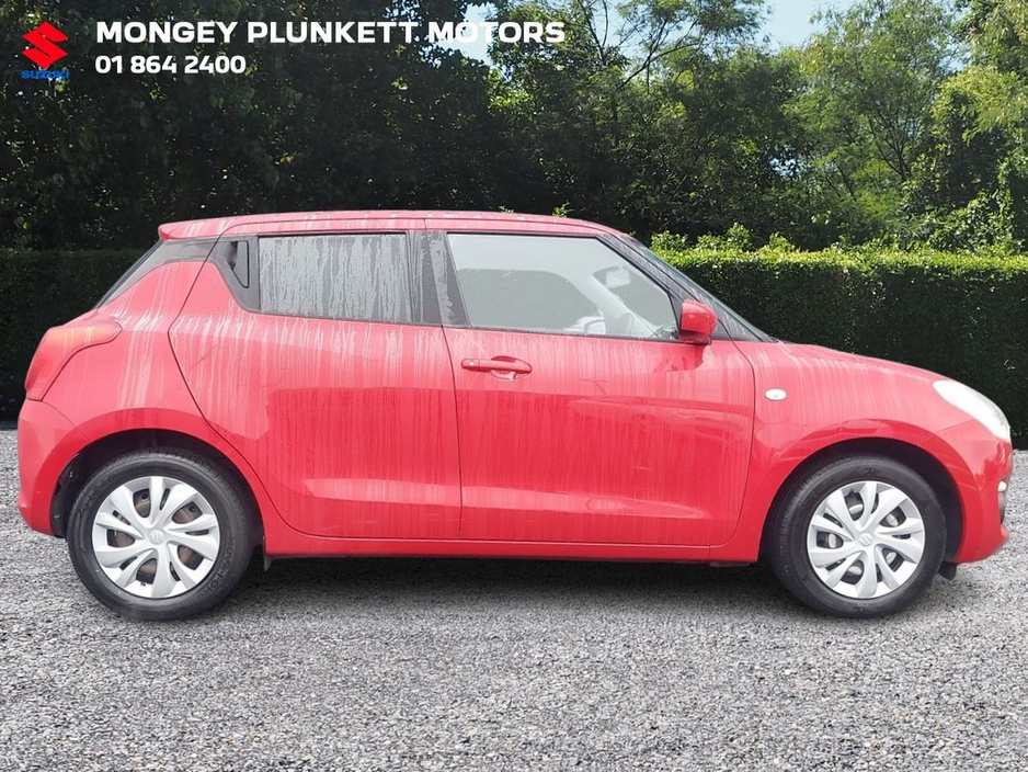 2018 Suzuki Swift - image 8