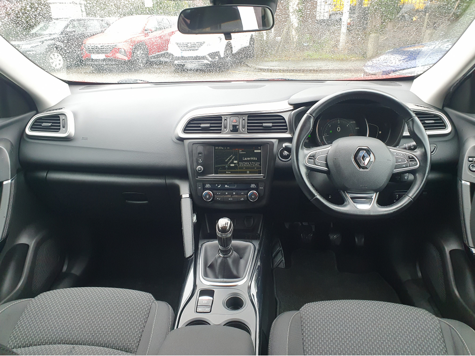 2017 Renault Kadjar DYNAMIQUE NAV 1.5 DCI 110BHP NCT 03/28 FINANCE AVAILABLE @ €49 PER WEEK TOUCH SCREEN MEDIA/ SAT NAV/ BLUETOOTH/ PARKING SENSORS/ ELECTRONIC HANDBRAKE/ HISTORY CHECKED €10,900