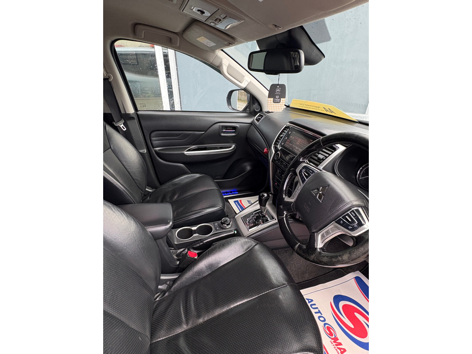 2021 Mitsubishi L200 BARBARIAN DI-D AUTO DCB €25,500