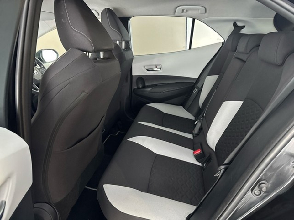 2023 Toyota Corolla SOL H/B Hybrid €28,950