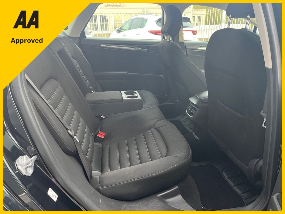 2016 Ford Mondeo - image 10