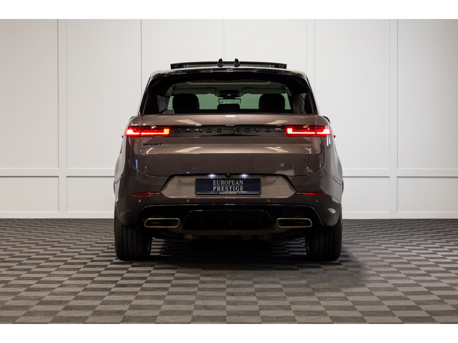 2024 Land Rover Range Rover Sport - image 5