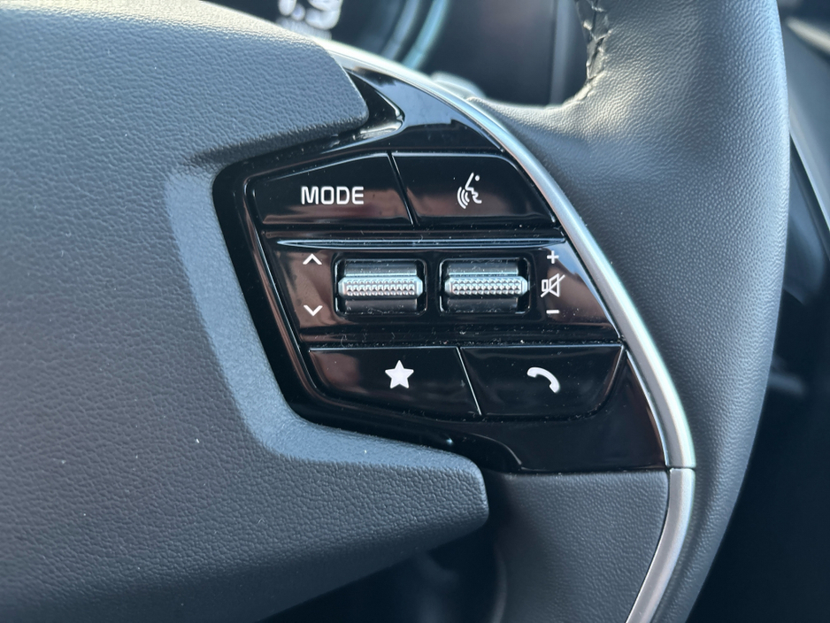 2025 Kia Niro HEV SEM €37,950