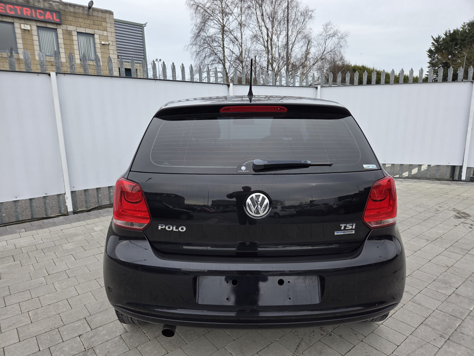 2012 Volkswagen Polo - image 9