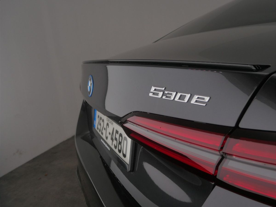 2025 BMW 5 Series 530e M Sport Pro Saloon €75,900