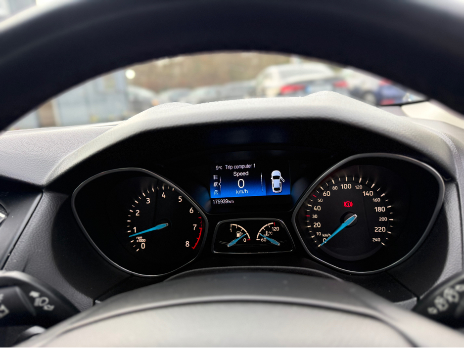 2015 Ford Focus TITANIUM 1.0 ECOBOOST 12 125PS 4DR