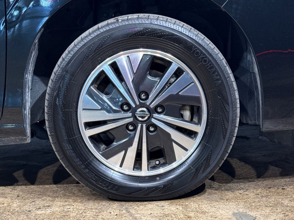 2022 Nissan Serena - image 10