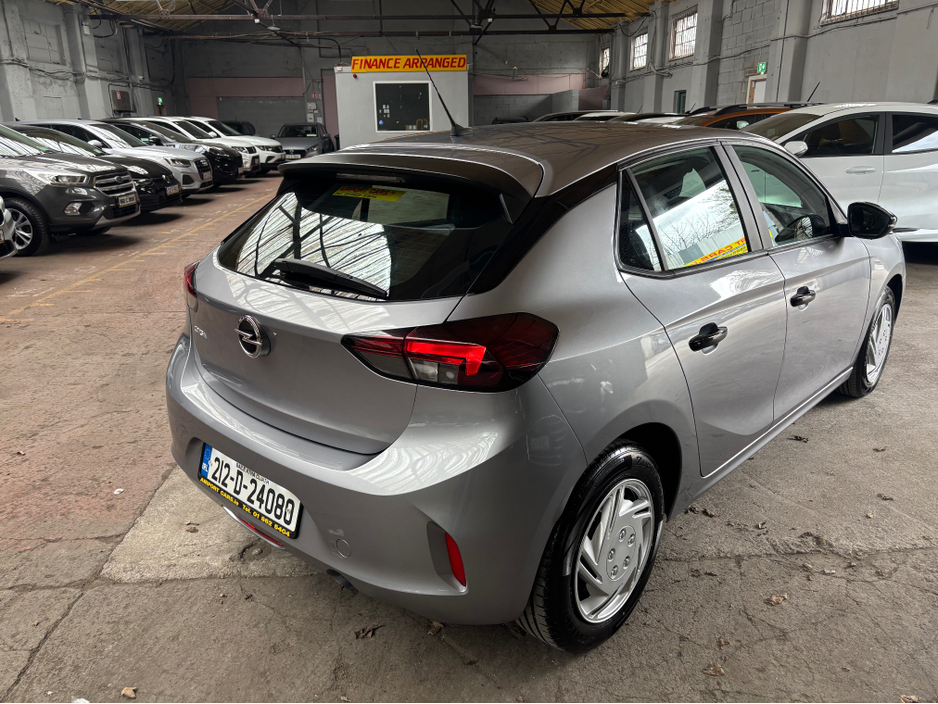 2021 Opel Corsa - image 2