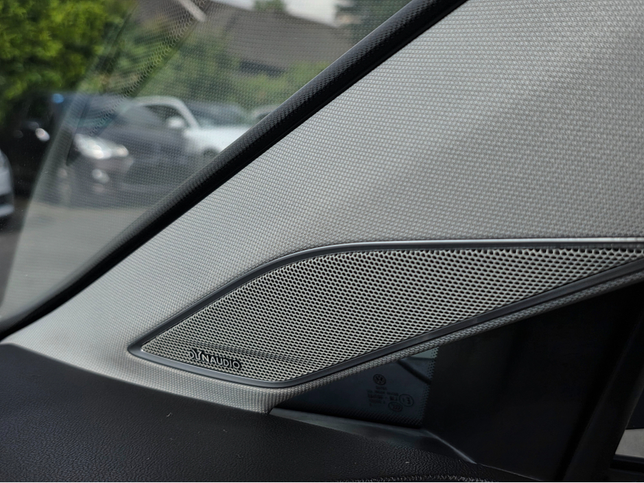 2020 Volkswagen Golf 1.4 FULL LEATHER SEATS ELECTRIC MEMORY SEATS  NAVI VIRTUAL CLOCKS ANDROID AUTO CARPLAY BLIND SPOT REAR TRAFFIC ASSIST ROAD SIGN RECOGNIZING  LANE ASSIST LOW TAX BAND €22,950