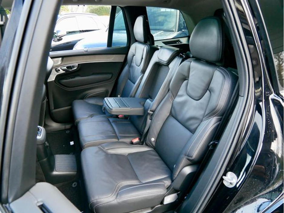 2025 Volvo XC90 - image 18