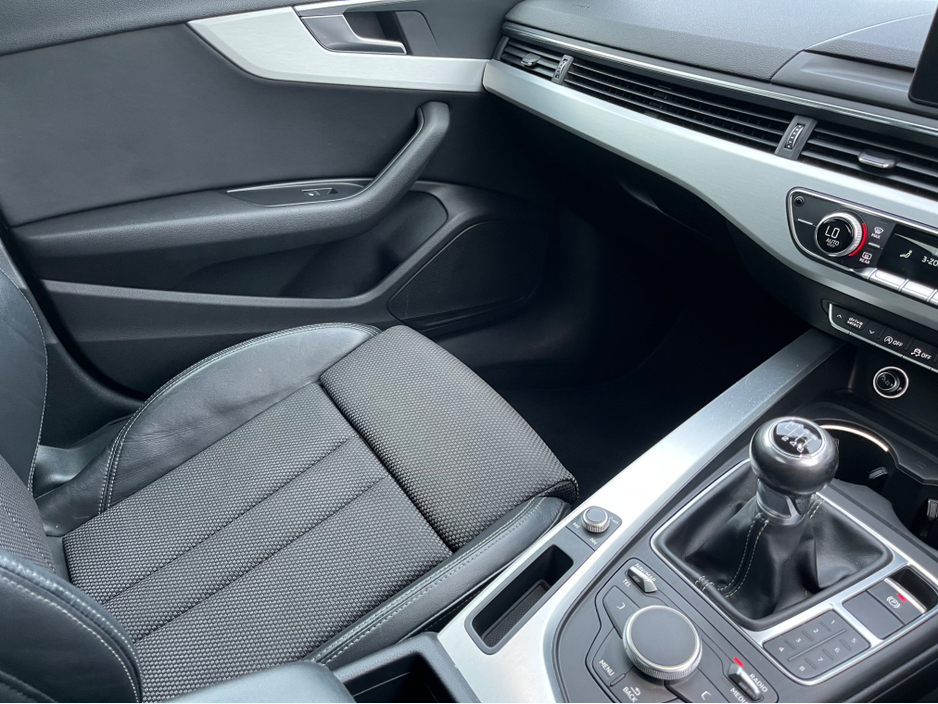 2017 Audi A4 - image 29