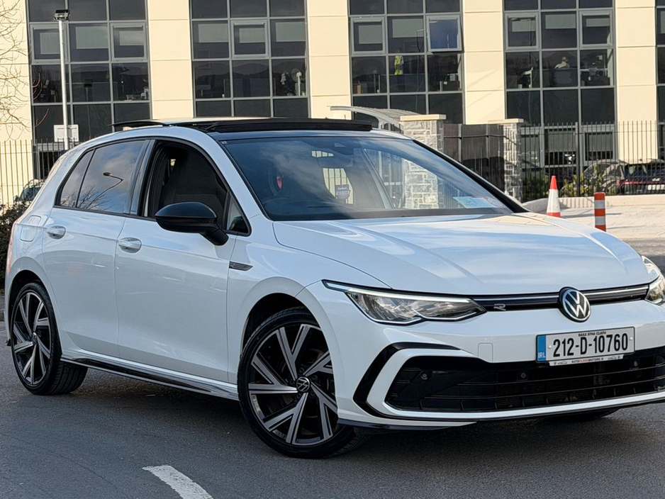2021 Volkswagen Golf - image 32