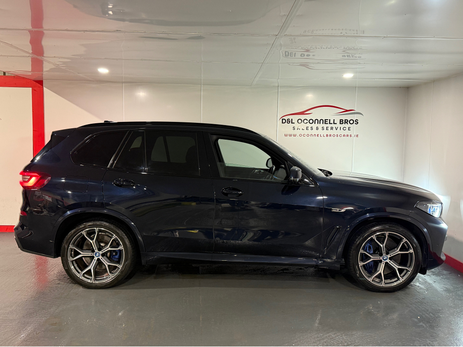2022 BMW X5 - image 28