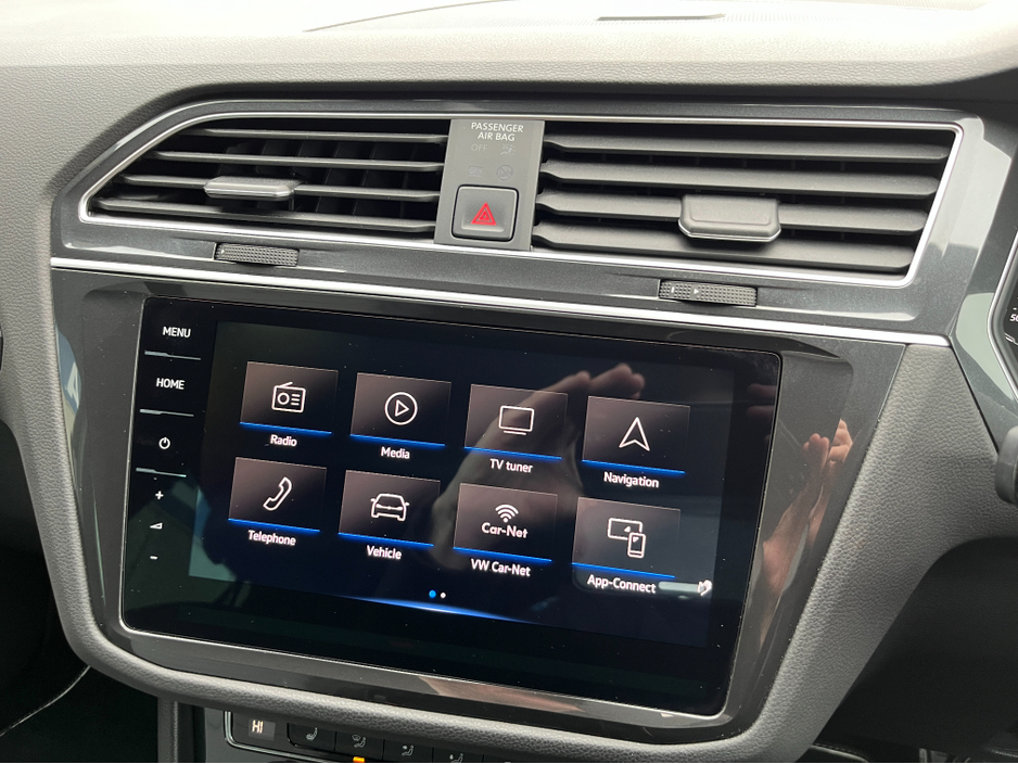 2020 Volkswagen Tiguan - image 21