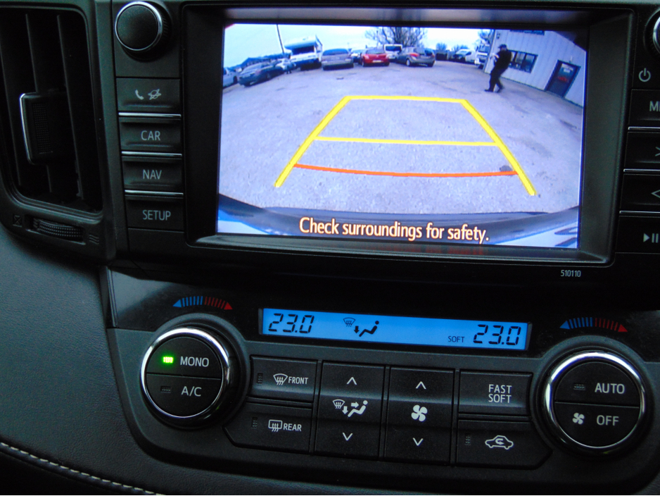 2016 Toyota Rav4 - image 18