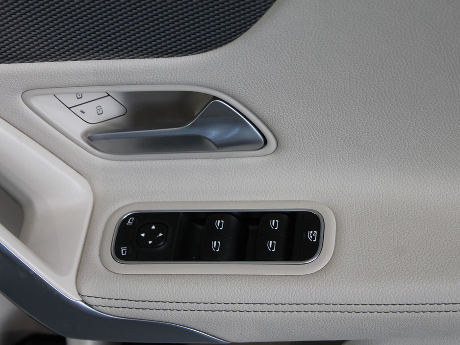 2023 Mercedes-Benz CLA Class - image 29