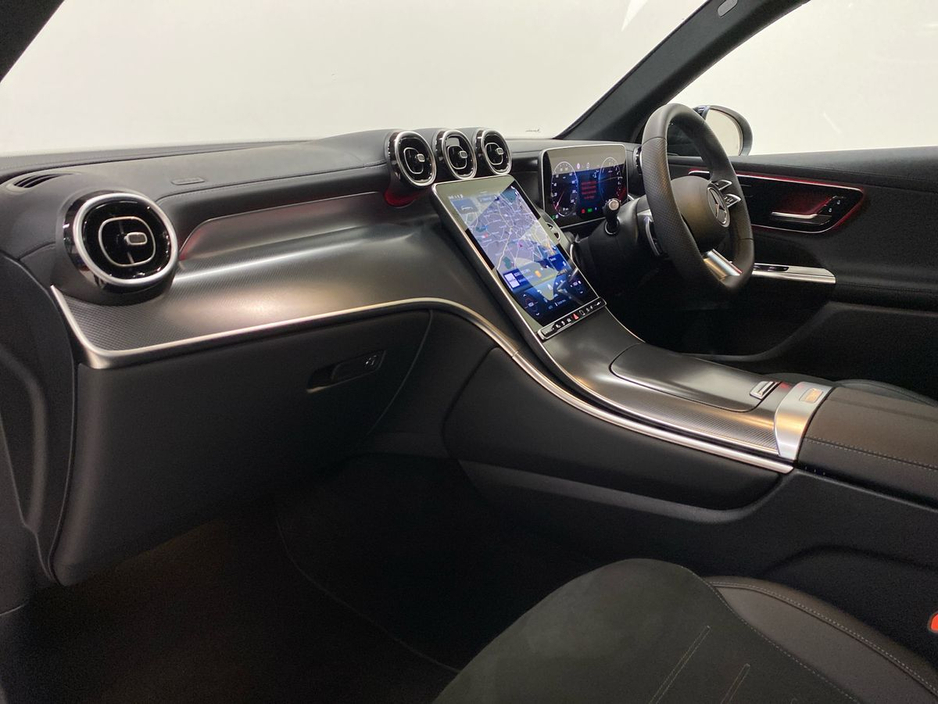 2025 Mercedes-Benz GLC Class - image 6