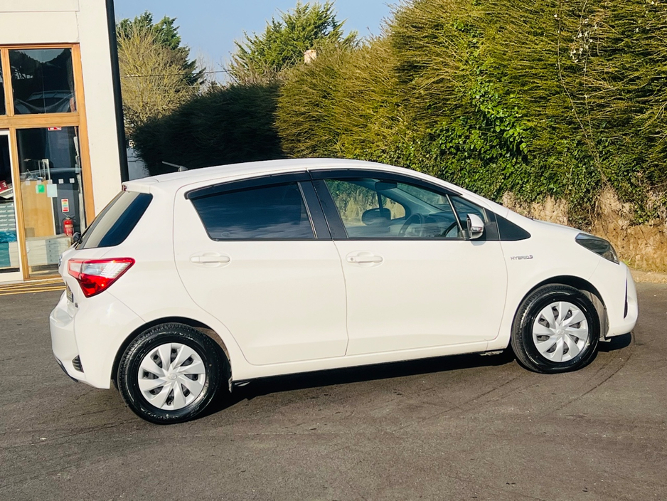 2019 Toyota Vitz - image 14