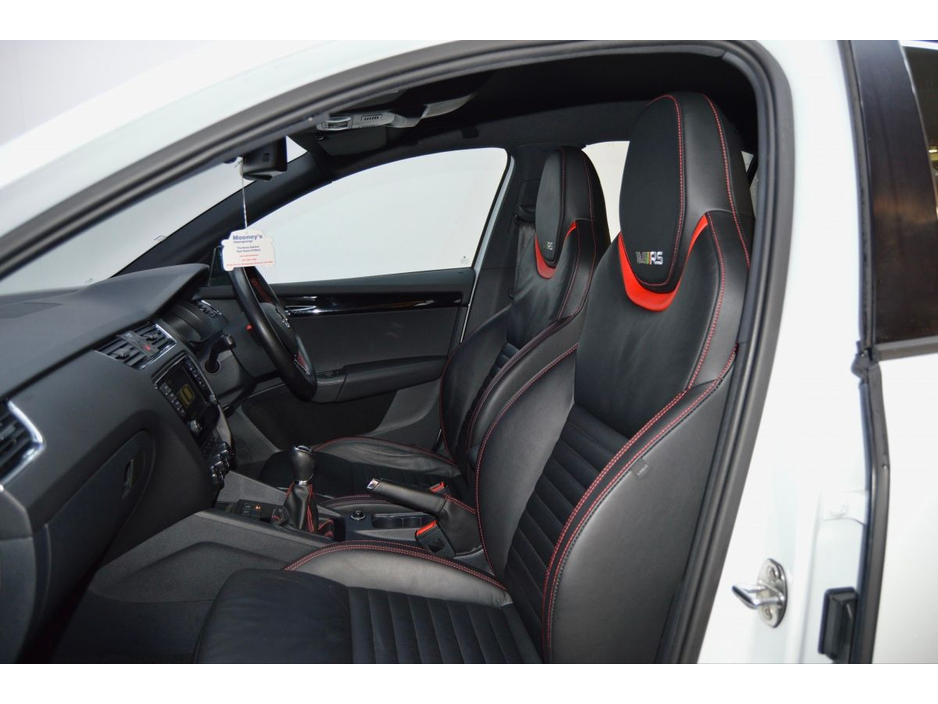 2015 Skoda Octavia RS 2.0TSI 230HP