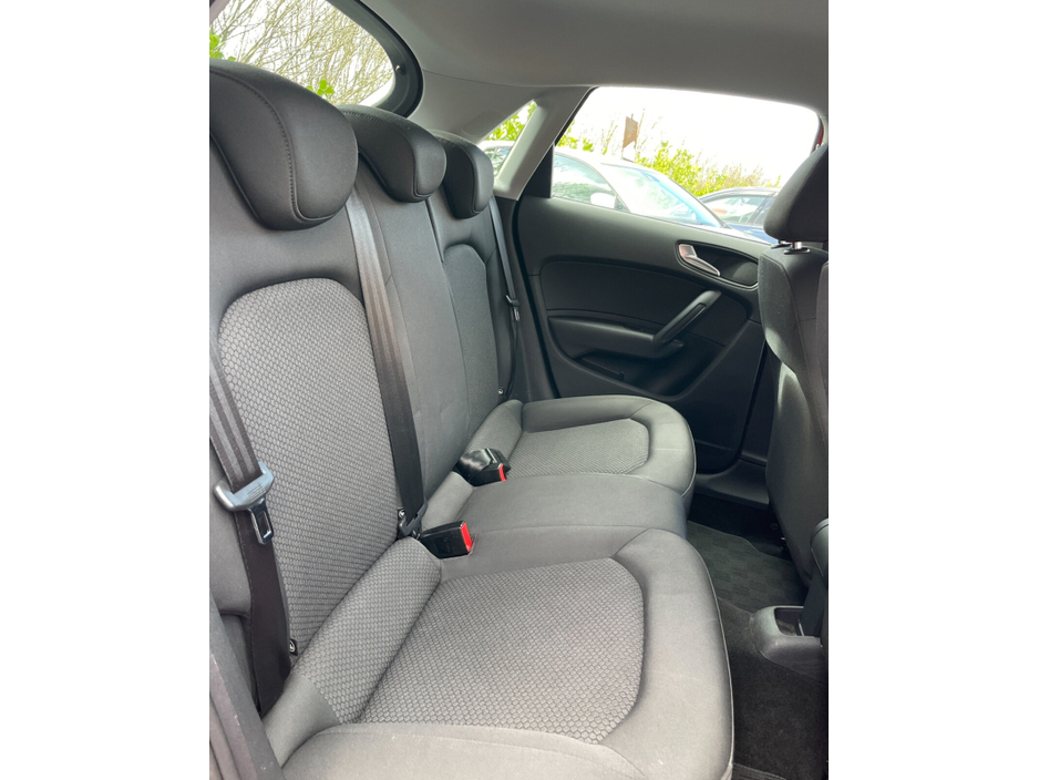 2017 Audi A1 - image 11