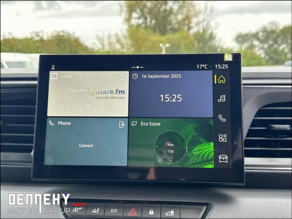 2026 Renault Master - image 25